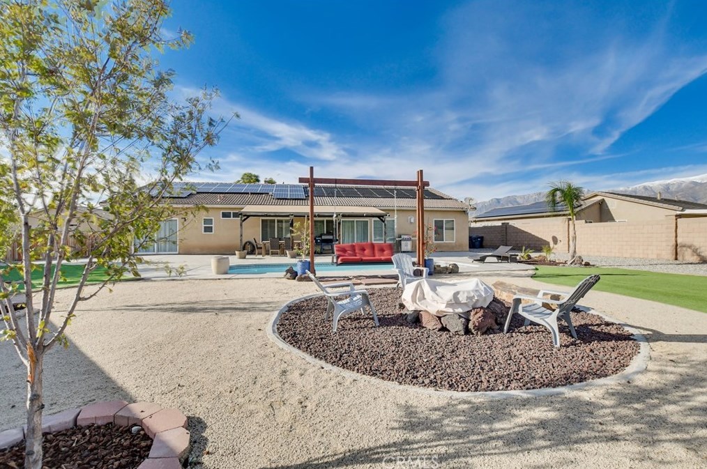 1154 Calderon Ct, Banning CA  92220-6123 exterior