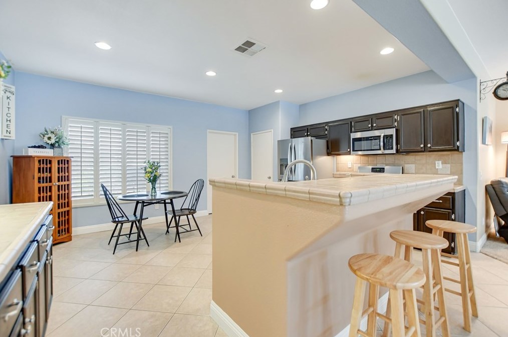 1154 Calderon Ct, Banning CA  92220-6123 exterior