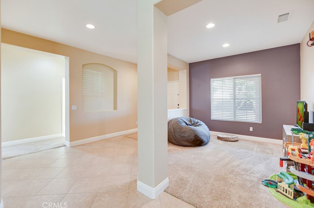 1154 Calderon Ct, Banning CA  92220-6123 exterior