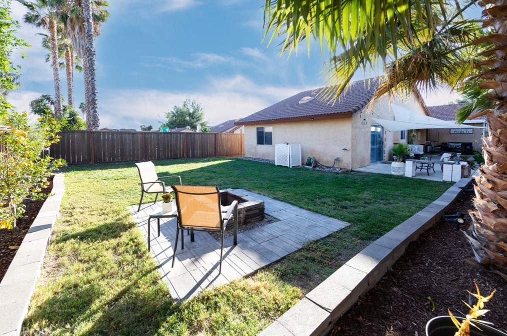 37758 Cresta Del Reyo, Murrieta CA  92563-6708 exterior