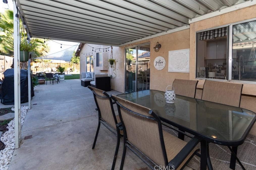 37758 Cresta Del Reyo, Murrieta CA  92563-6708 exterior