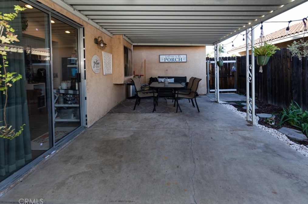 37758 Cresta Del Reyo, Murrieta CA  92563-6708 exterior