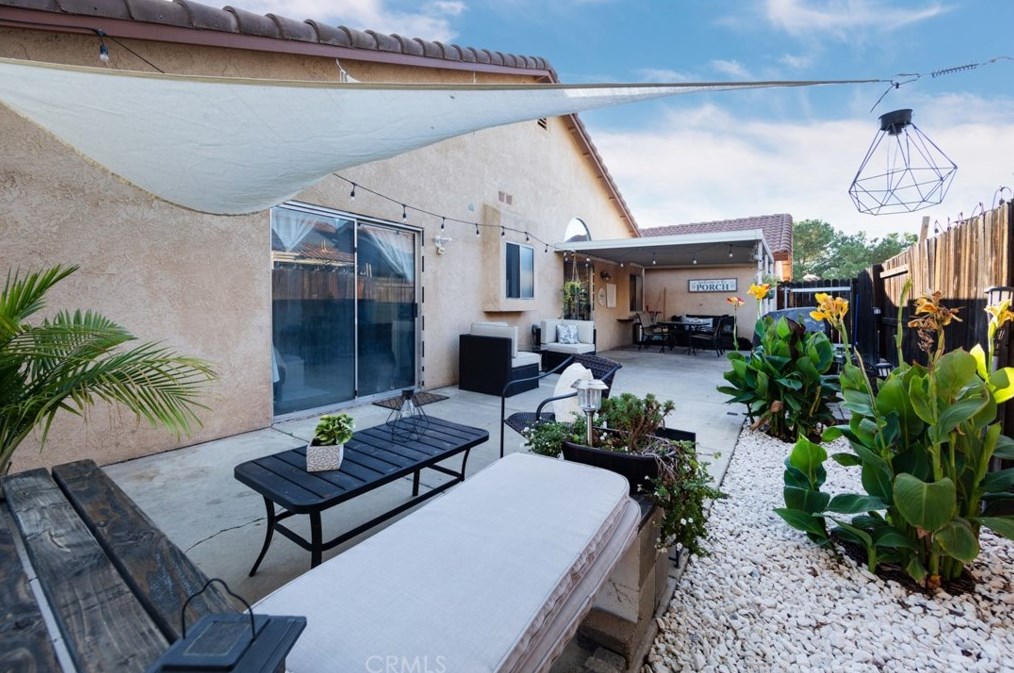 37758 Cresta Del Reyo, Murrieta CA  92563-6708 exterior