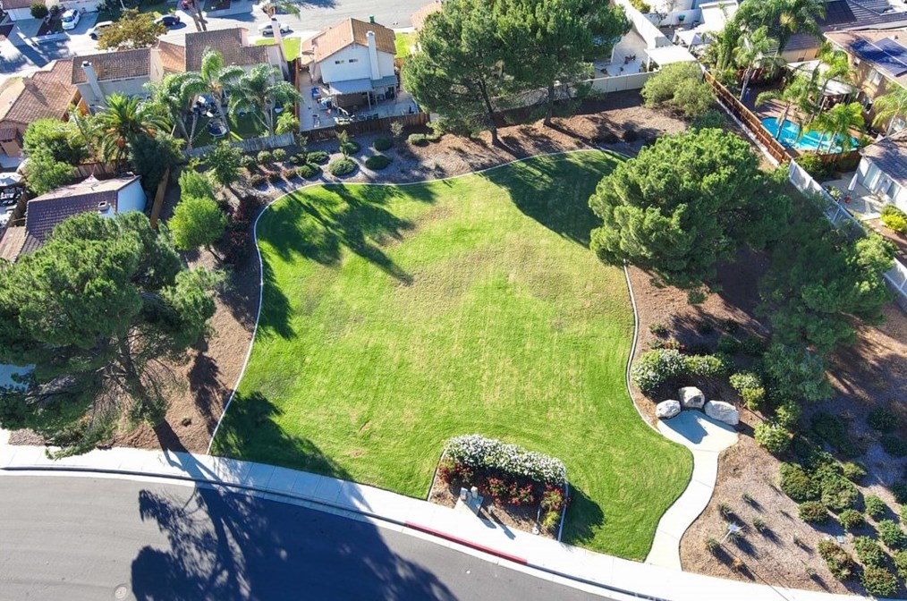 37758 Cresta Del Reyo, Murrieta CA  92563-6708 exterior