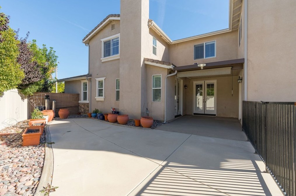 25363 Forest St, Corona CA 92883-8480 exterior
