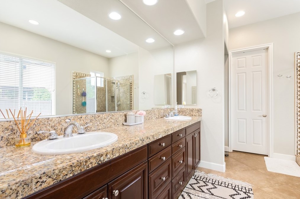 4675 Highland Oaks St, Fallbrook CA  92028-8096 exterior