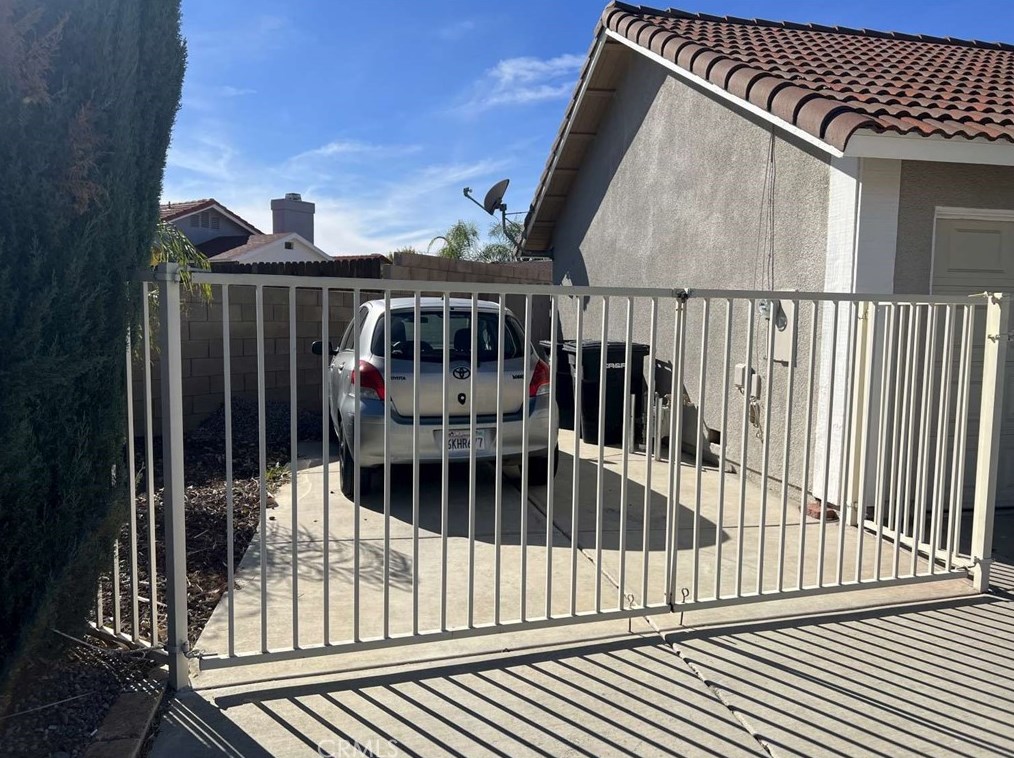 861 Digby Dr, Hemet CA  92545-1905 exterior