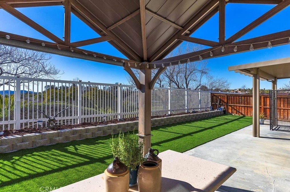 30021 Korbel Cir, Murrieta CA  92563-4821 exterior