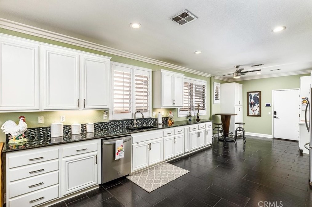 30021 Korbel Cir, Murrieta CA  92563-4821 exterior