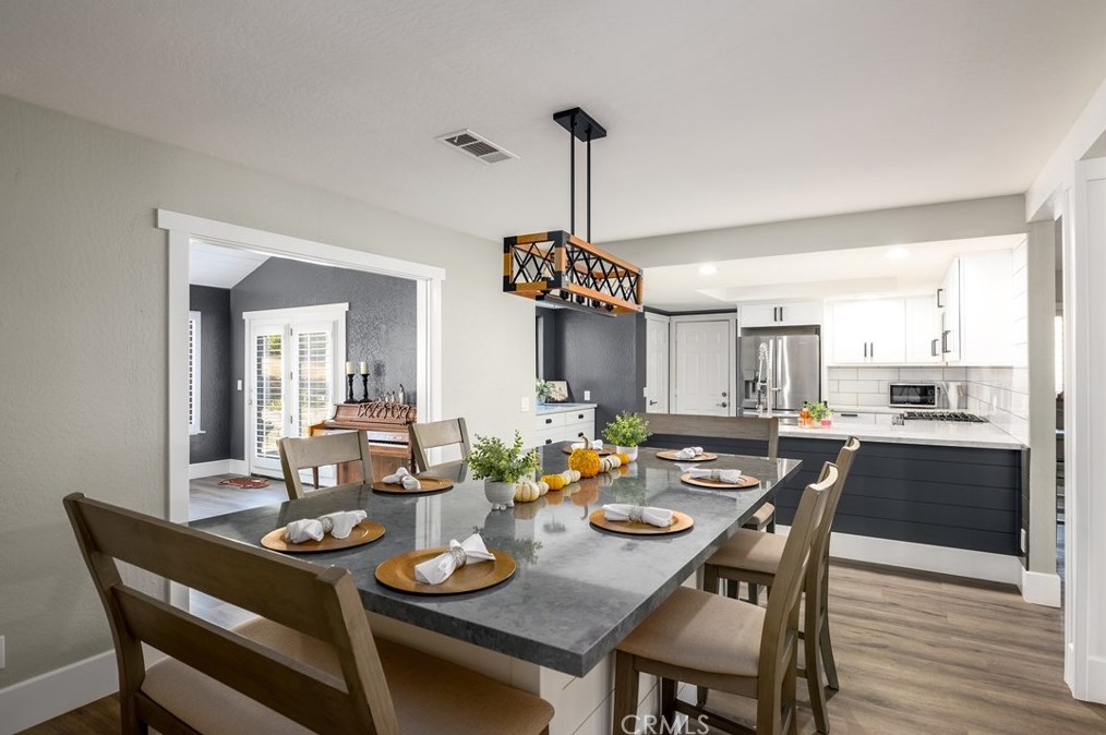 929 Pepper Tree Ln, Fallbrook CA  92028-4245 exterior