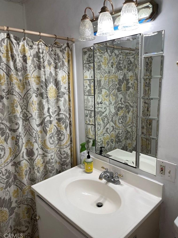 28910 Via La Rueda, Murrieta CA  92563-5728 exterior