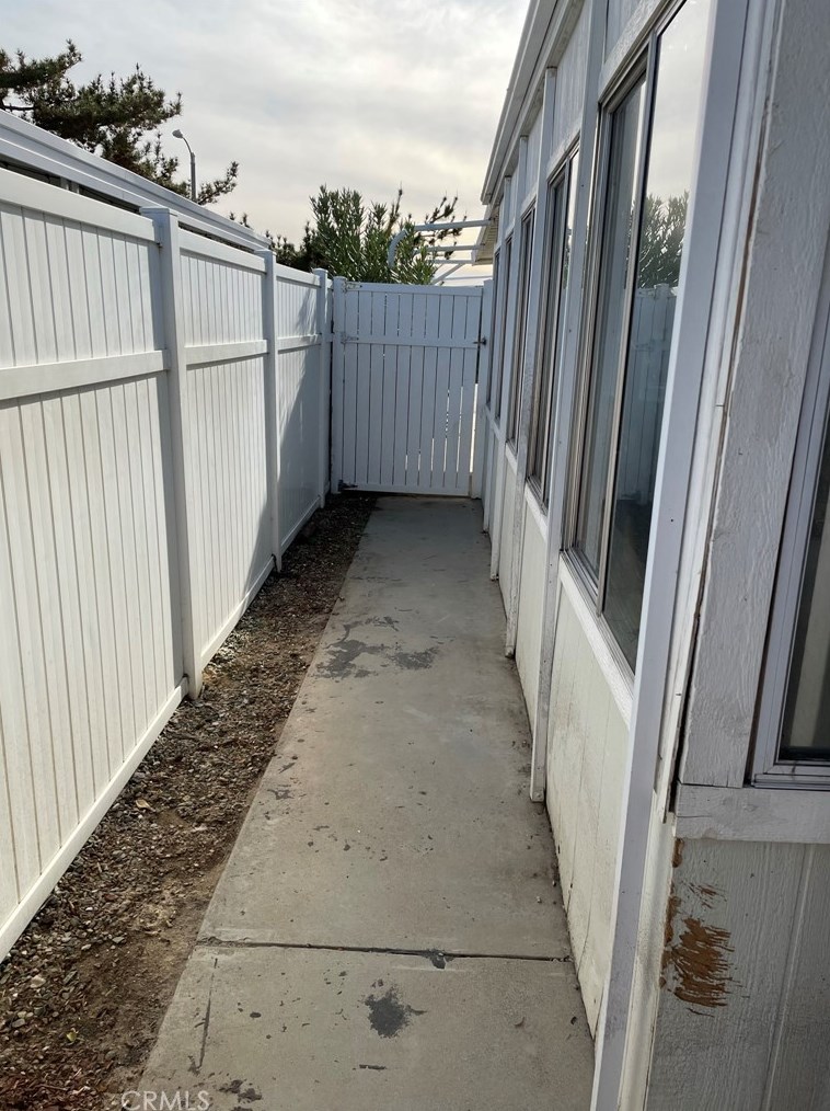 28910 Via La Rueda, Murrieta CA  92563-5728 exterior