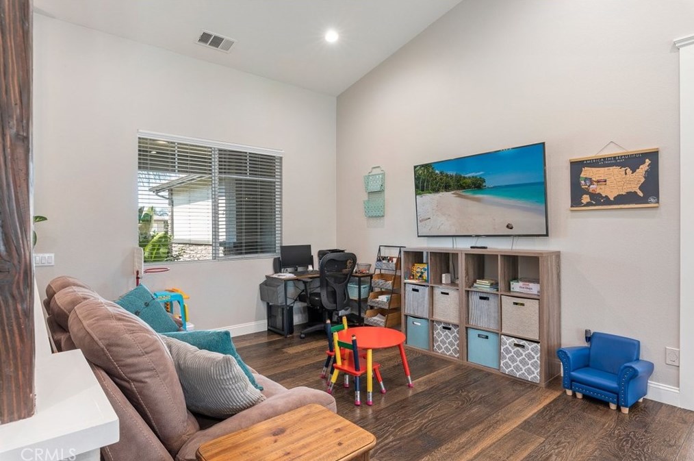 21150 Macarthur Dr, Lakeview CA  92567-9345 exterior