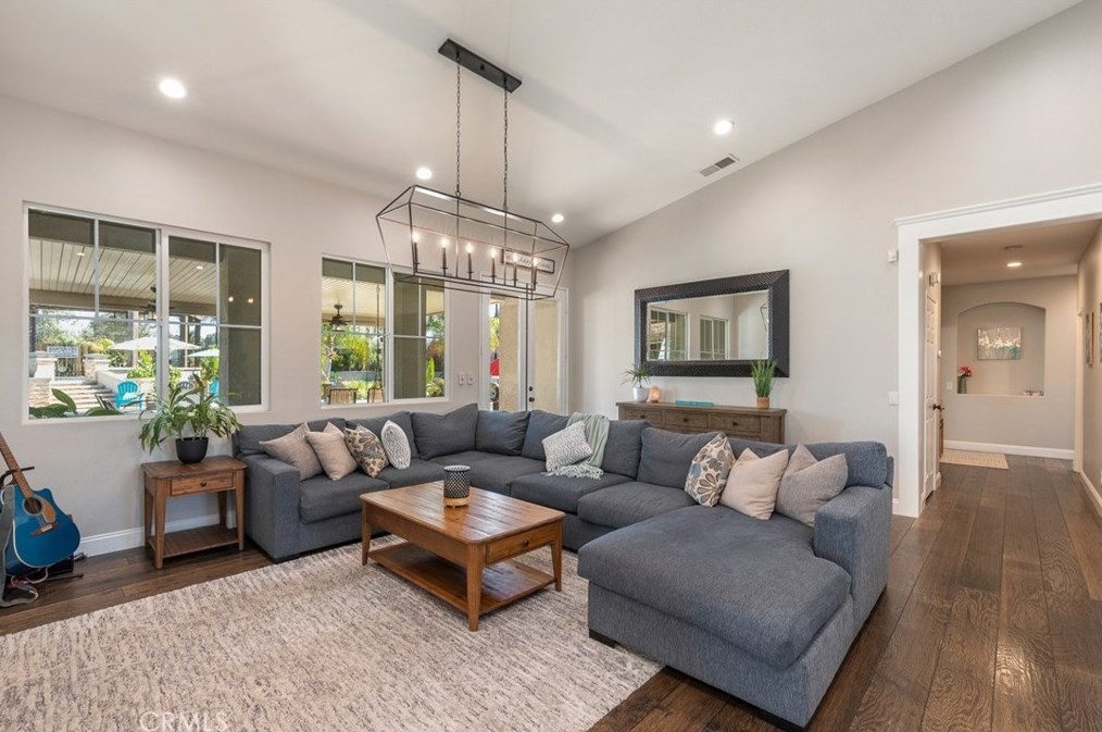 21150 Macarthur Dr, Lakeview CA  92567-9345 exterior