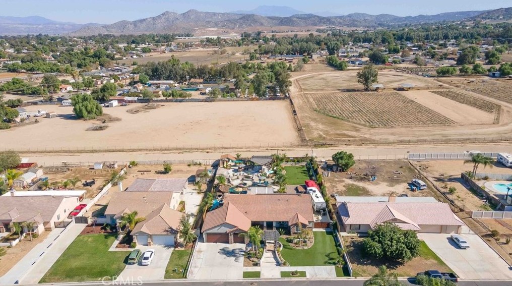 21150 Macarthur Dr, Lakeview CA  92567-9345 exterior