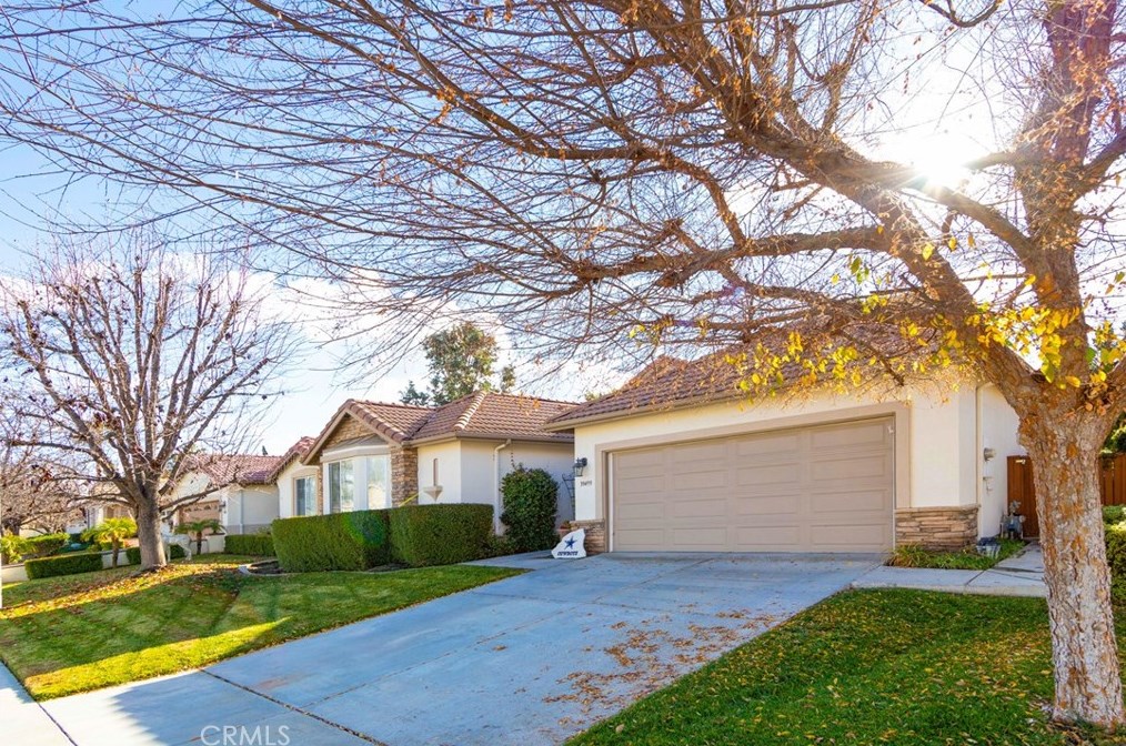 39499 Almaden Cir, Murrieta CA  92563-4854 exterior