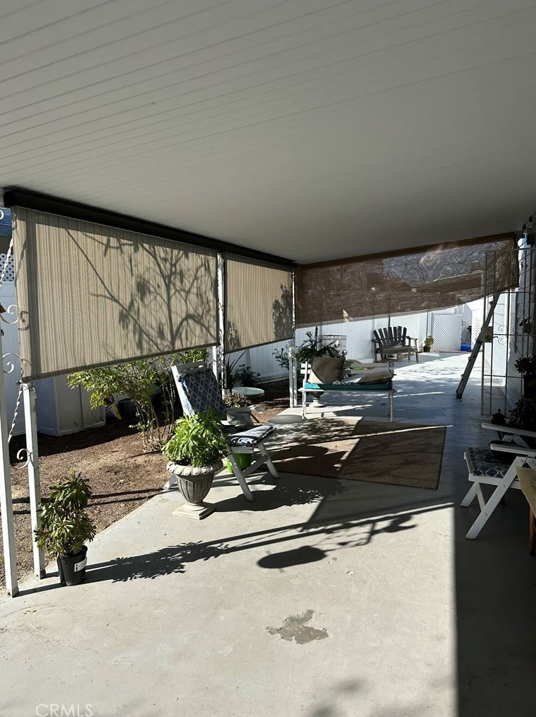 38633 Via Amarilla, Murrieta CA  92563-5739 exterior