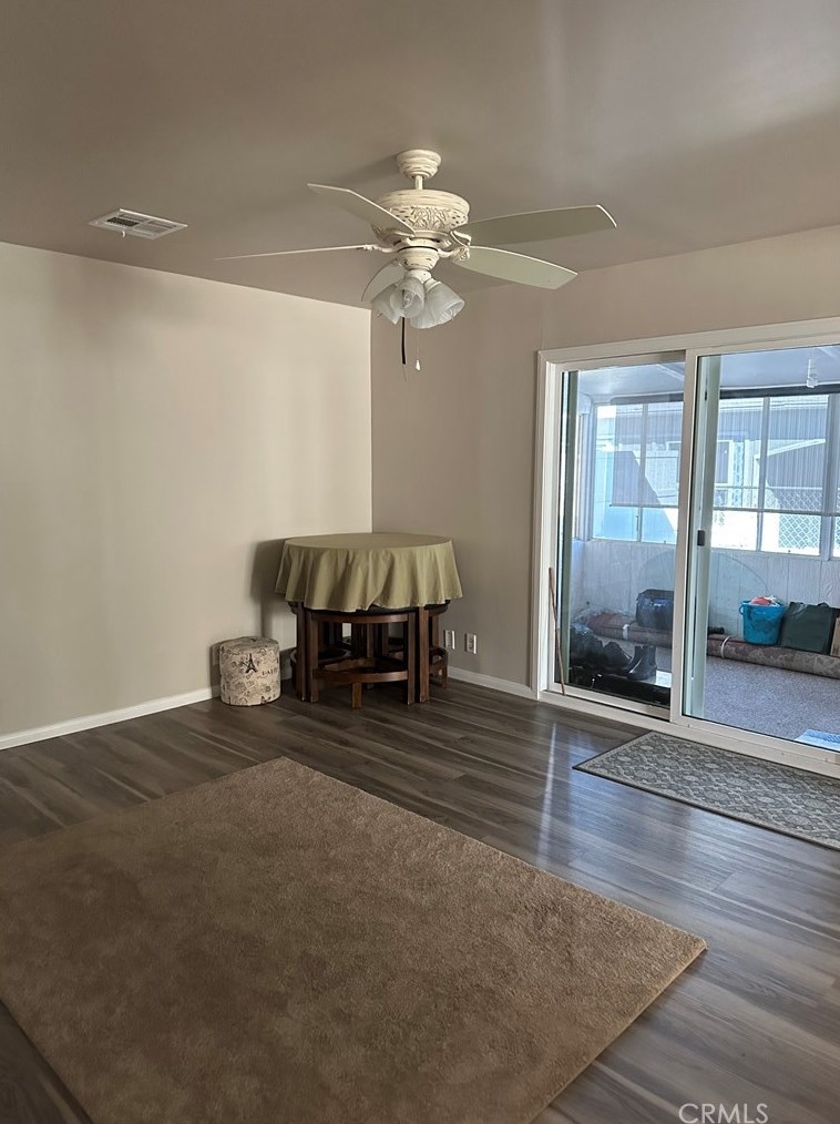 38633 Via Amarilla, Murrieta CA  92563-5739 exterior