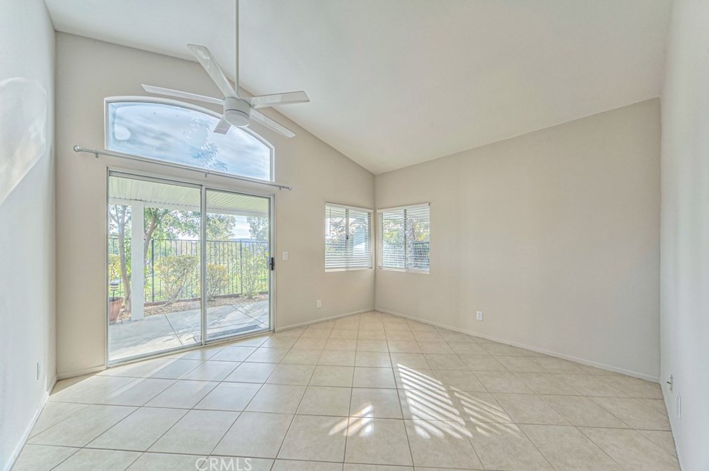 24201 Via Prima Vera, Murrieta CA  92562-3509 exterior