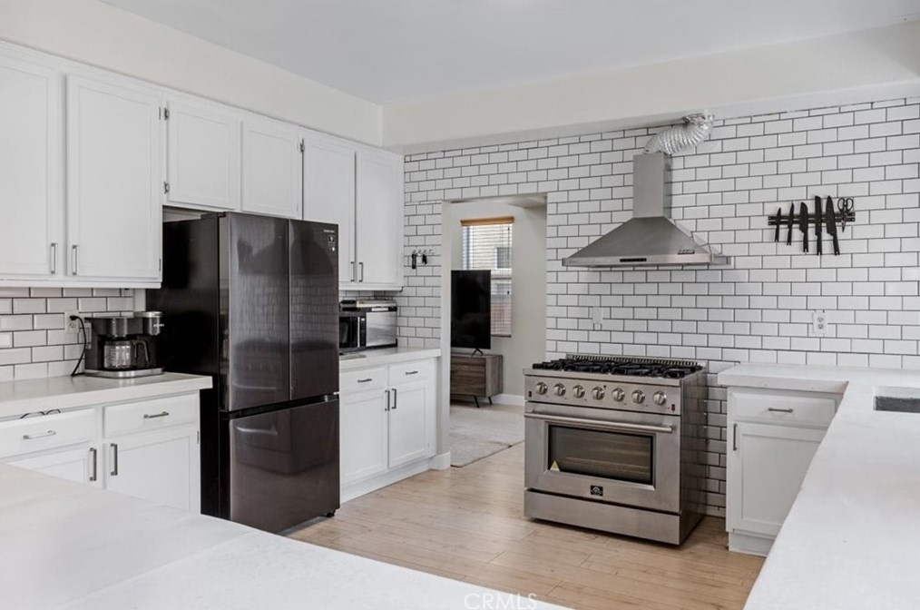 26360 Palisades Dr, Murrieta CA  92563-7330 exterior