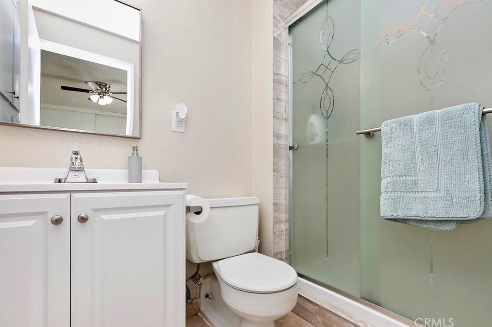 25213 Sugar Hill Rd, Moreno Valley CA  92553-6523 exterior