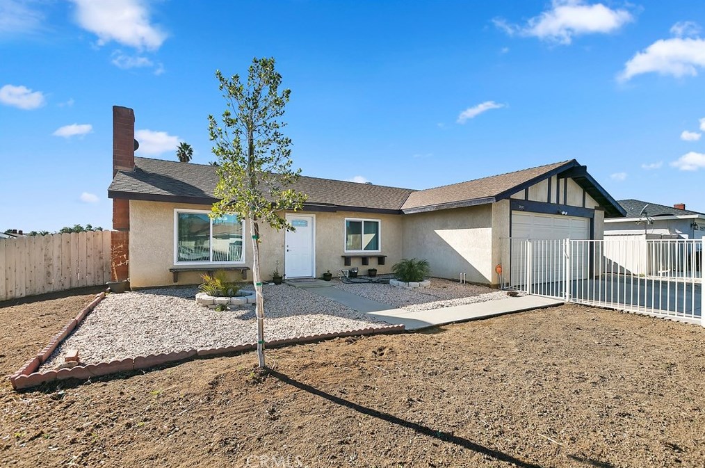 25213 Sugar Hill Rd, Moreno Valley CA  92553-6523 exterior