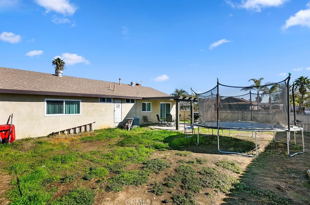 25213 Sugar Hill Rd, Moreno Valley CA  92553-6523 exterior