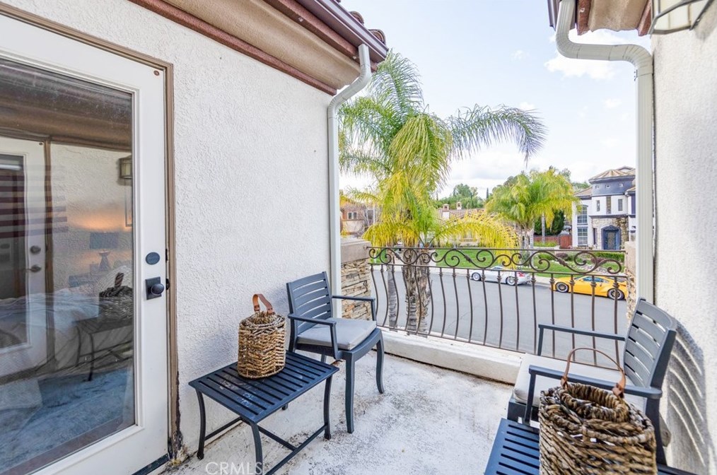 41774 Carleton Way, Temecula CA  92591-1897 exterior