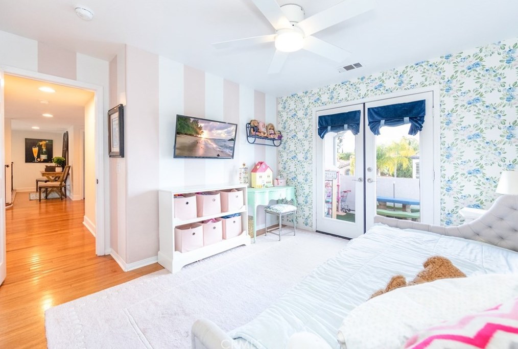 41774 Carleton Way, Temecula CA  92591-1897 exterior