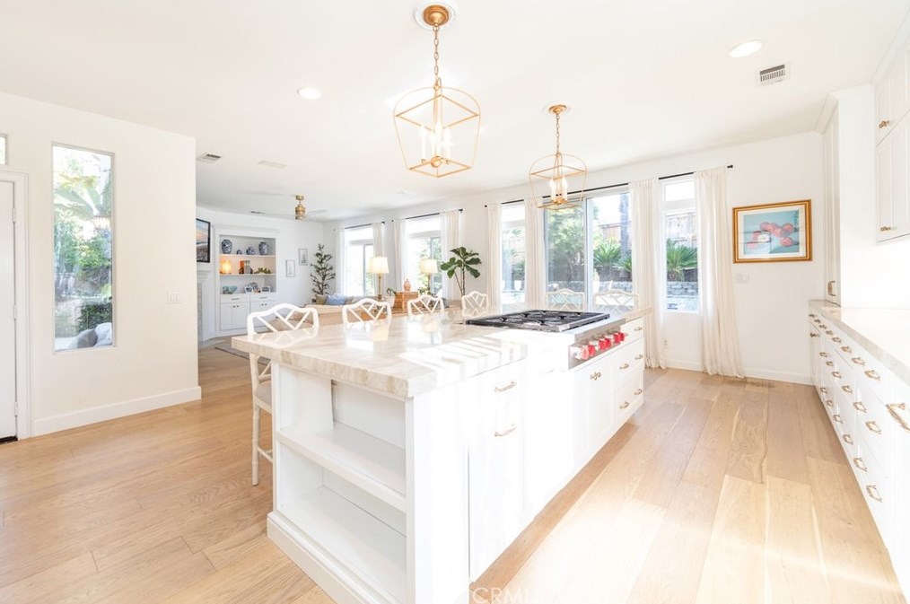 41774 Carleton Way, Temecula CA  92591-1897 exterior