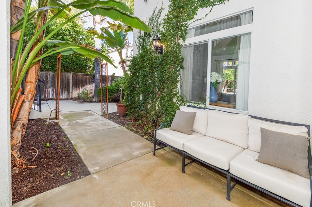 41774 Carleton Way, Temecula CA  92591-1897 exterior