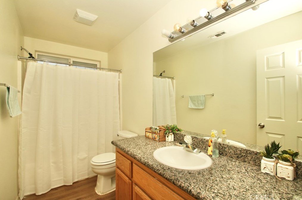 6664 Split Rock Ave, Twntynine Plm CA  92277-3256 exterior