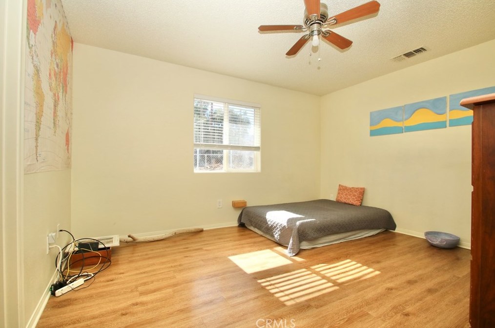 6664 Split Rock Ave, Twntynine Plm CA  92277-3256 exterior