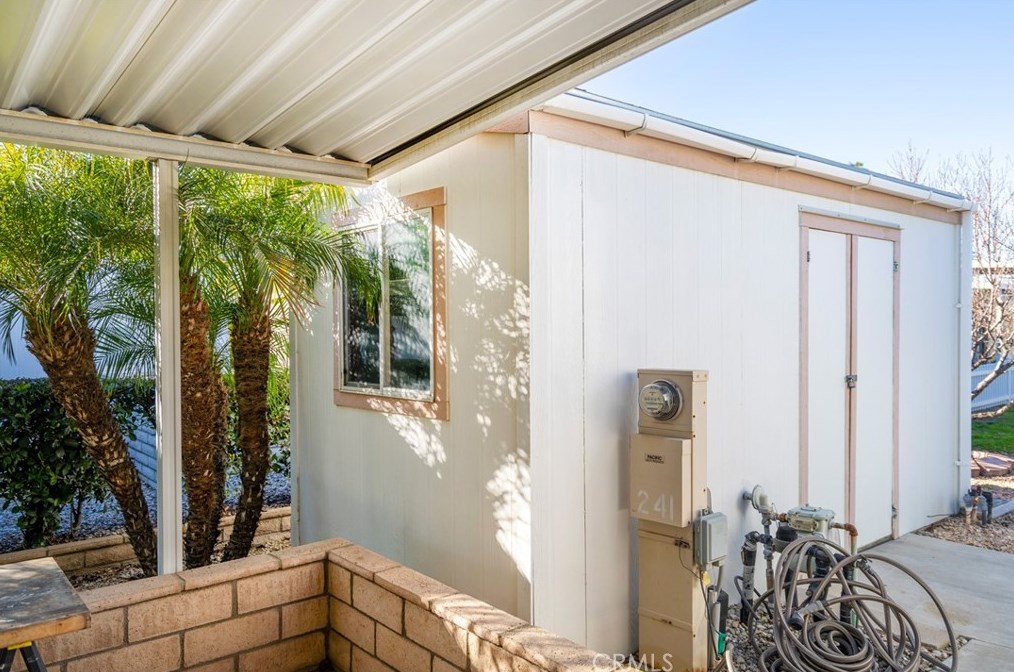 1250 Kirby St, Hemet CA  92545-3311 exterior