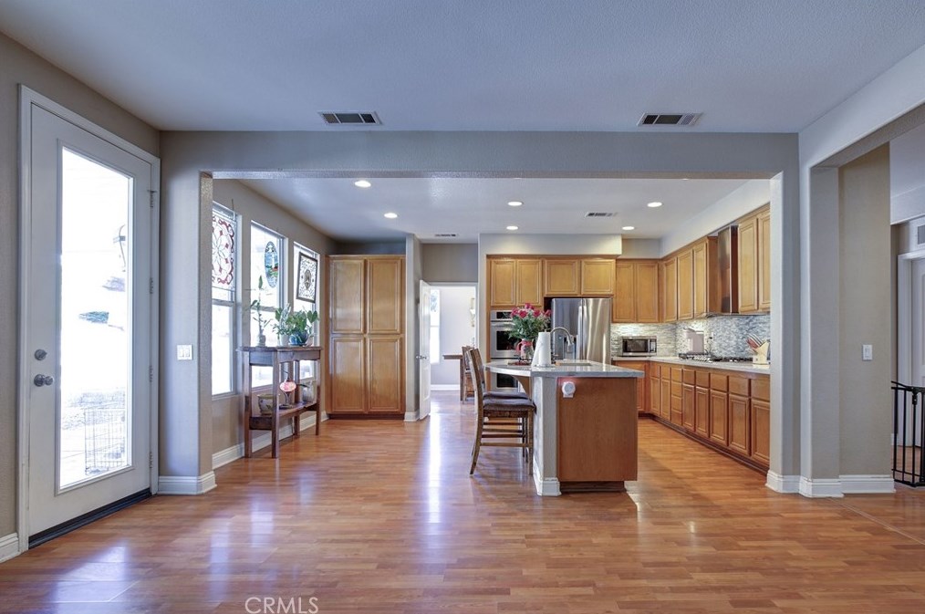 23384 Camellia Ln, Murrieta CA  92562-2229 exterior