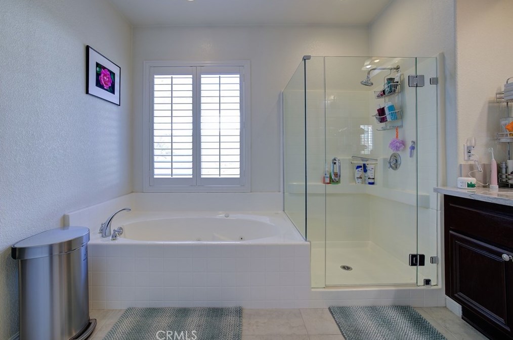 23384 Camellia Ln, Murrieta CA  92562-2229 exterior