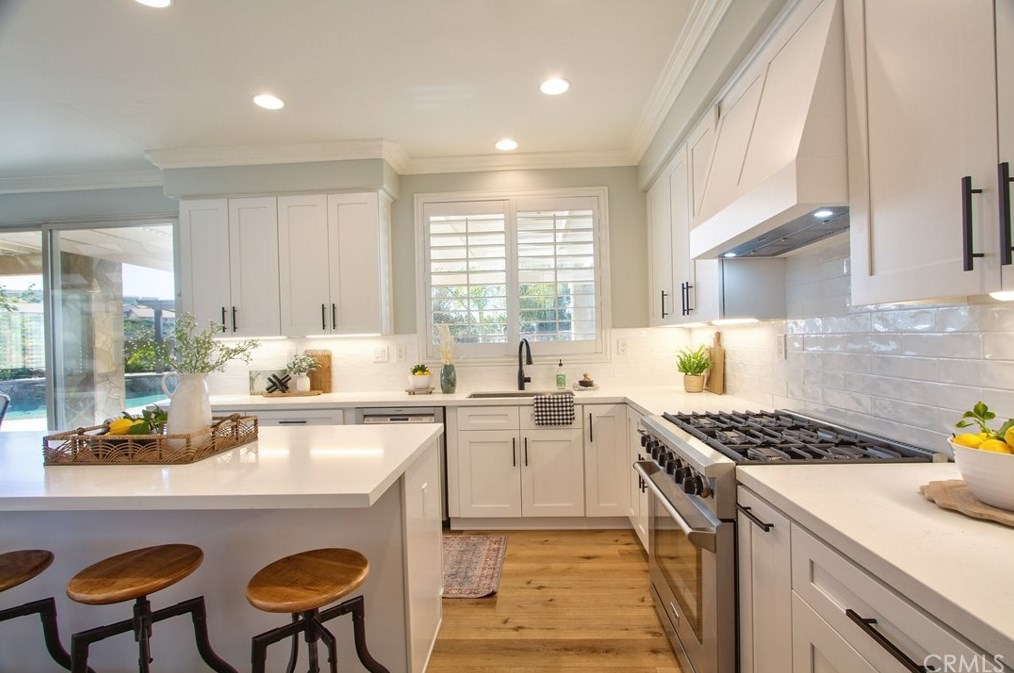 44045 Cindy Cir, Temecula CA  92592-5635 exterior