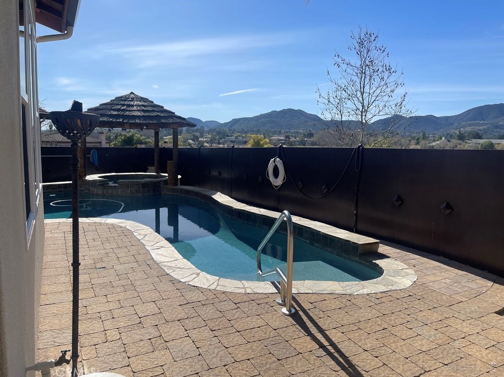 22869 Lindrick Ct, Murrieta CA  92562-5076 exterior