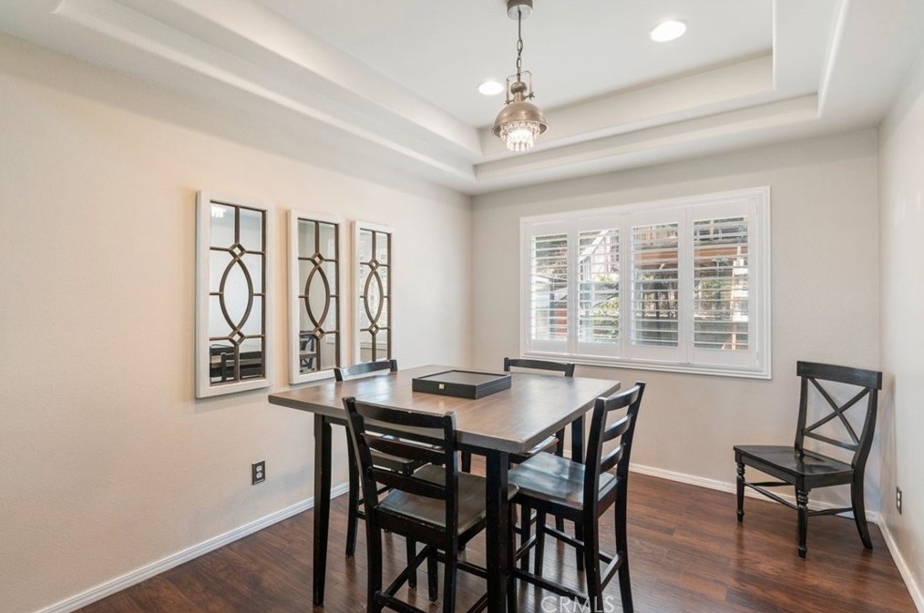 39564 Montebello Way, Murrieta CA  92563-7334 exterior