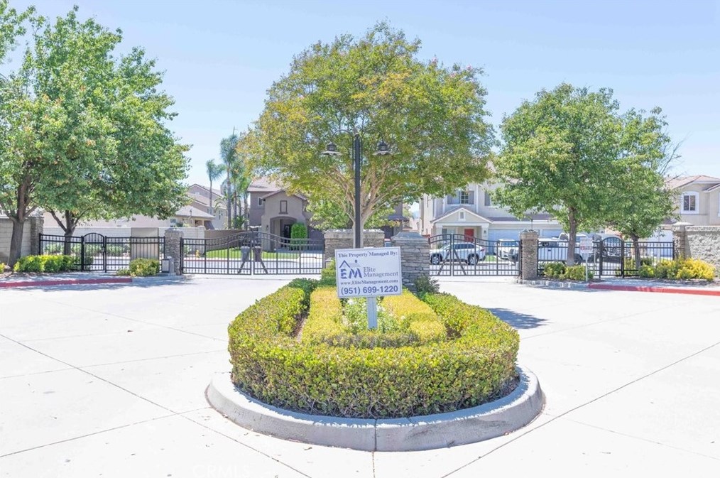 39564 Montebello Way, Murrieta CA  92563-7334 exterior