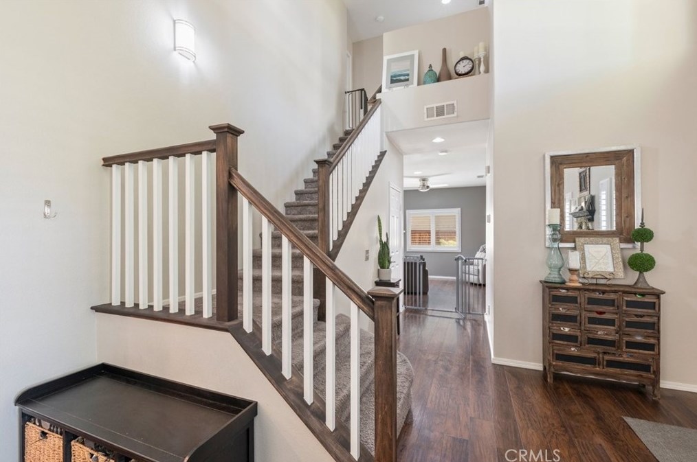 39564 Montebello Way, Murrieta CA  92563-7334 exterior