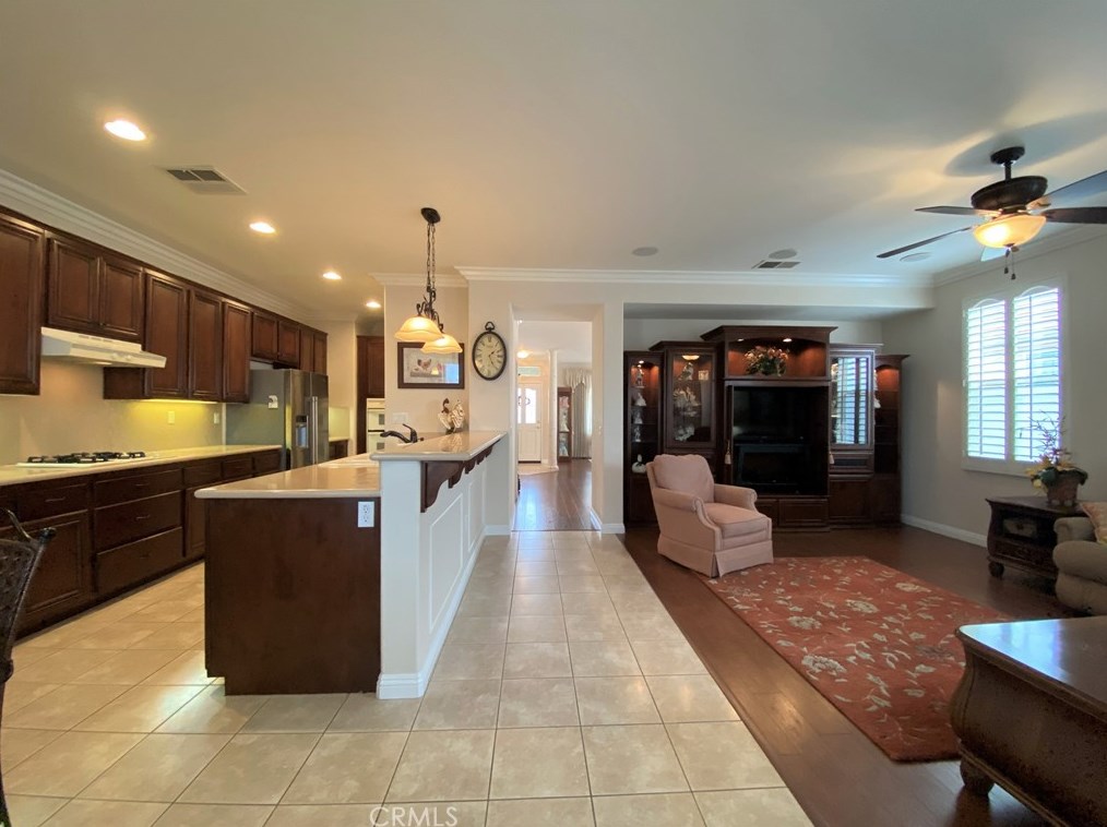 39595 Freemark Abbey, Murrieta CA  92563-4841 exterior