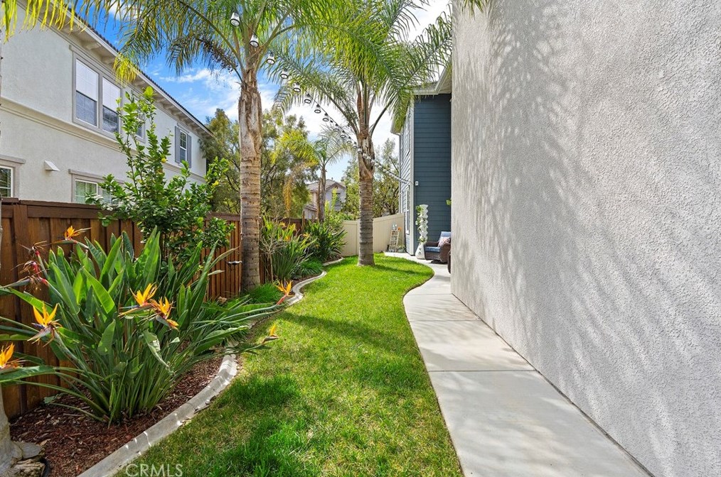 27406 Quincy Ln, Temecula CA  92591-4402 exterior