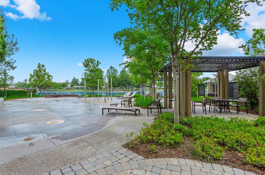 27406 Quincy Ln, Temecula CA  92591-4402 exterior