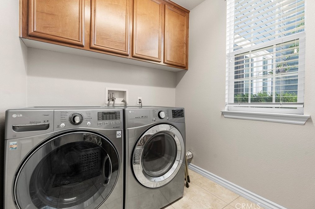 27406 Quincy Ln, Temecula CA  92591-4402 exterior