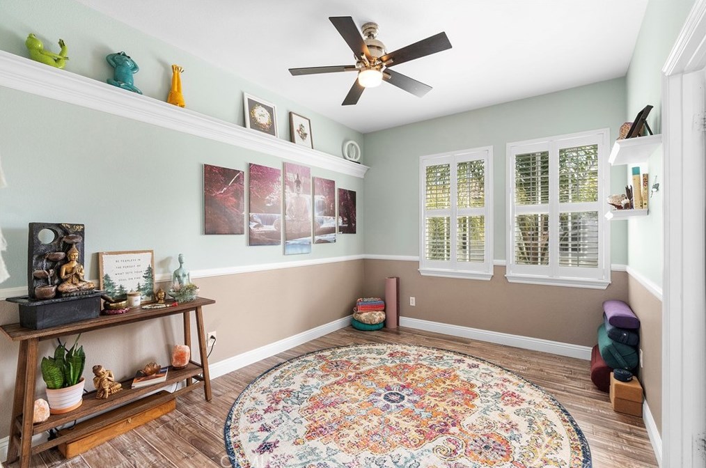 27406 Quincy Ln, Temecula CA  92591-4402 exterior