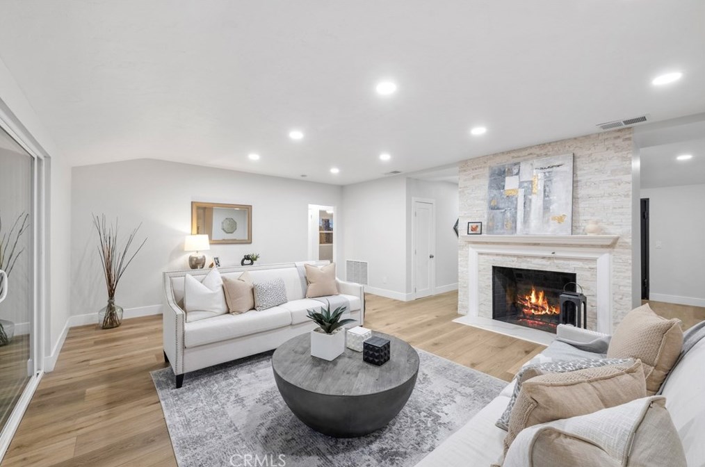 701 Fallbrook St, Fallbrook CA  92028-3443 exterior