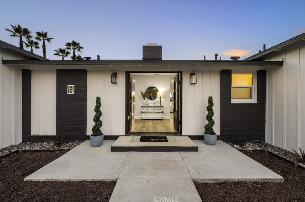 701 Fallbrook St, Fallbrook CA  92028-3443 exterior