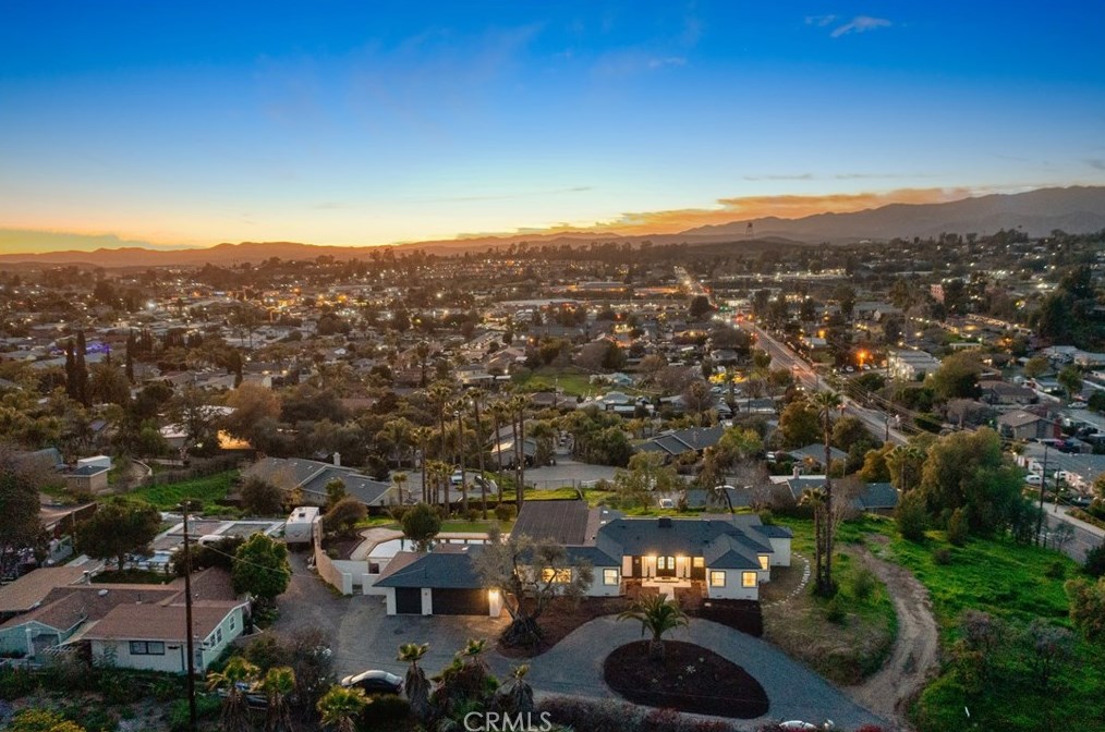 701 Fallbrook St, Fallbrook CA  92028-3443 exterior