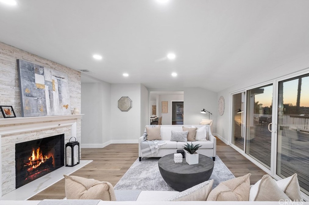 701 Fallbrook St, Fallbrook CA  92028-3443 exterior